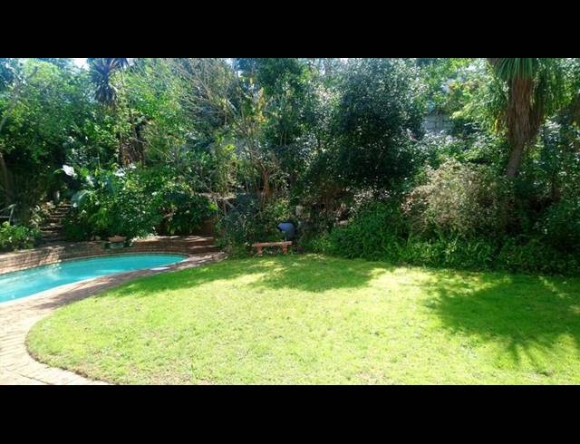 3 BEDROOM PROPERTY TO RENT IN CONSTANTIA UPPER